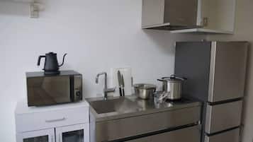 3F Balcony Suite, Non Smoking (No BBQ available) | Private kitchen | Full-sized fridge, microwave, stovetop, cookware/dishes/utensils