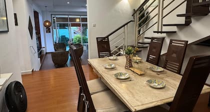 25 Guest Batu Ferringhi Miami Villa Bali style