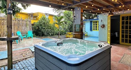 Rainforest View 4 bed 3 bath Hot Tub - Generator
