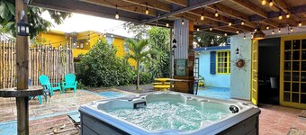 Rainforest View 4 bed 3 bath Hot Tub - Generator