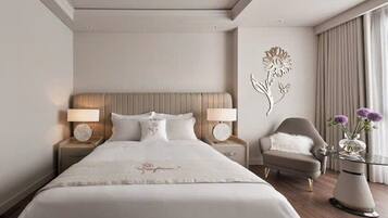 Luxury Apartment, City View | Hypo-allergenic bedding, minibar, individually furnished, desk