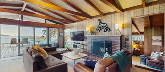 Peaceful Waterfront Living in Gig Harbor – Coastal Comfort & Charm