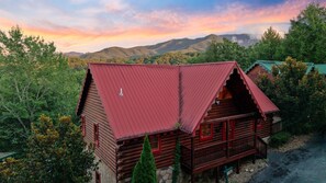 Exterior - Sleeps 14 | 3 Kings, Game Room, Hot Tub + 2 Mi to Rocky Top Sports World (Gatlinburg)