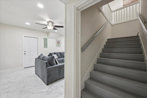 Updated 5 bedroom home in Bridge City