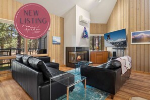 Interior - 258 Mt. Bachelor Village Community Pool Hot Tub, ductless air and heat, pet free (Bend)