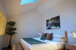 2 chambres, fer et planche à repasser, lit parapluie, Wi-Fi gratuit