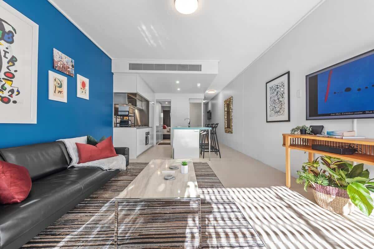 Artful Abode! 1bed/1bath/1car ~ 5 Mins To Cbd - Balmoral