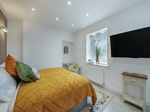 Unclassified image, 3 of 4, button