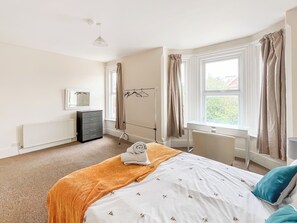 3 bedrooms, free WiFi