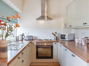 Private kitchen - Pheasant Pens 2 - UK50188 (Llandenny, near Usk)