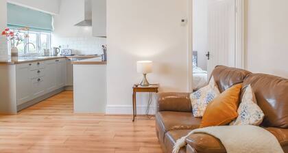 Pheasant Pens 2 - UK50188