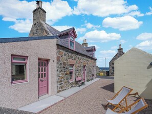 Exterior - 3 bedroom accommodation in Fraserburgh (Fraserburgh)