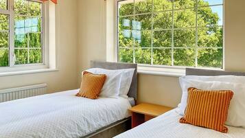 4 bedrooms, free WiFi