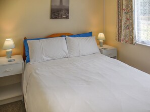 3 bedrooms, free WiFi - 3 bedroom accommodation in Bacton (Bacton)