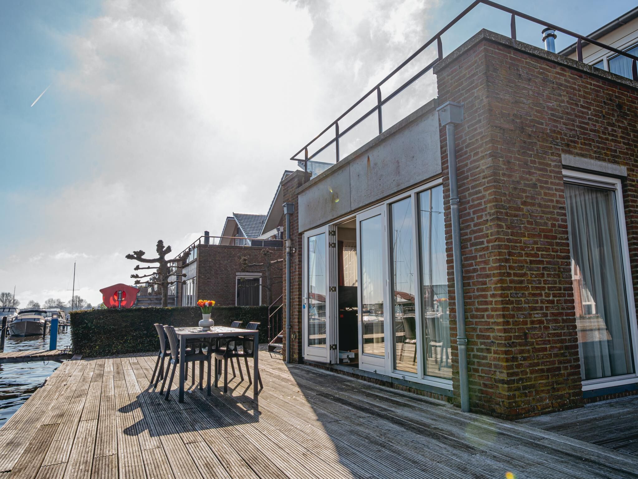 屋外ダイニングエリア