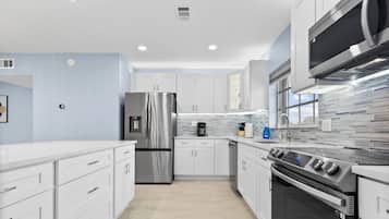 Condo, 2 Bedrooms, Balcony, Garden View | Private kitchen | Coffee/tea maker, electric kettle, toaster