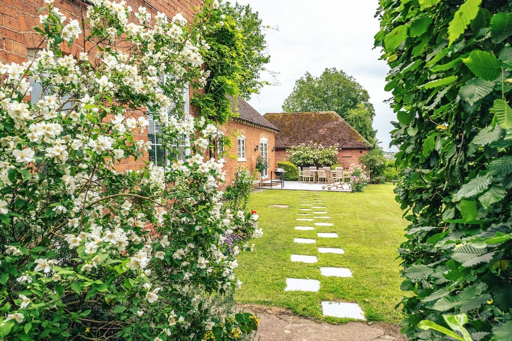 Idyllic Countryside Cottage - Bredon's Norton