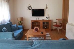 TV - Fantastic apartment with pool access (Pataias)