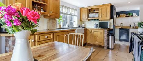 Dishwasher, highchair