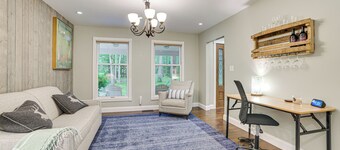 Sunroom, Dining Pavilion & More: Gem on Burt Lake!
