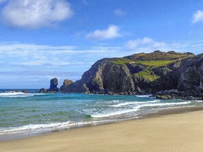 Unclassified image, 4 of 36, button