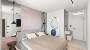 3 bedrooms, iron/ironing board, free WiFi, bed sheets - Villa Flores by Villas Guide (Frata)
