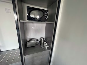 Standardzimmer, 1 Doppelbett (Double Studio) | 1 Schlafzimmer, Zimmersafe, Schreibtisch, Bügeleisen/Bügelbrett
