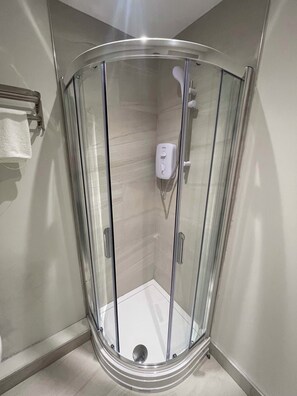 Superior Room, 1 Double Bed (Double Studio) | Bathroom | Shower