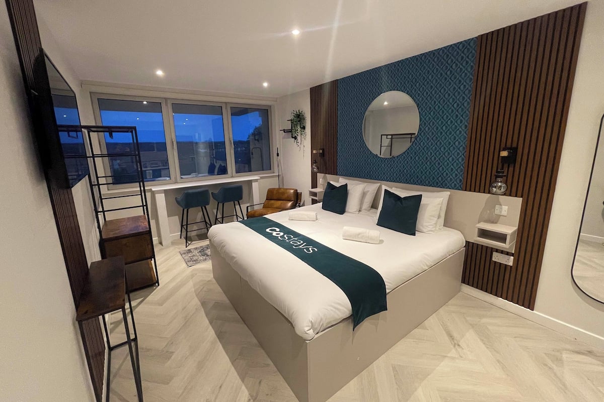 Superior Room, 1 Double Bed (Double Studio) | 1 bedroom, laptop workspace, iron/ironing board