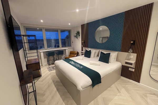 Superior Room, 1 Double Bed (Double Studio) | 1 bedroom, in-room safe, desk, iron/ironing board