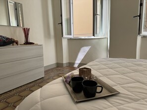 2 bedrooms, iron/ironing board, free WiFi