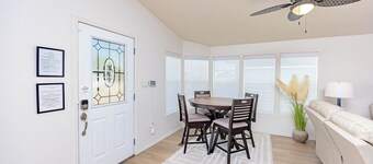 Stylish Lake Havasu Getaway – Steps to Windsor Beach & Boat Launch