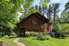 Exterior - Poolside Luxe at Long Pond (Great Barrington)