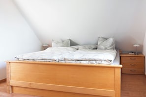 2 bedrooms, Internet, bed sheets