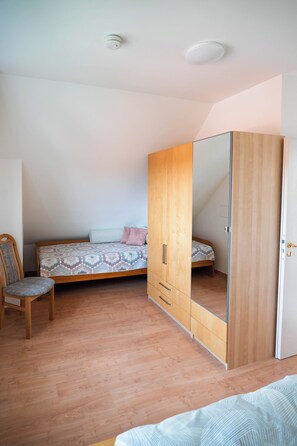 2 bedrooms, Internet, bed sheets