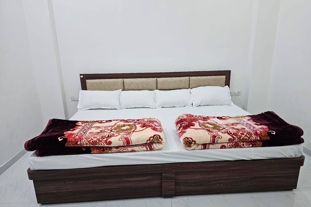Family Room | Rollaway beds, free WiFi, bed sheets