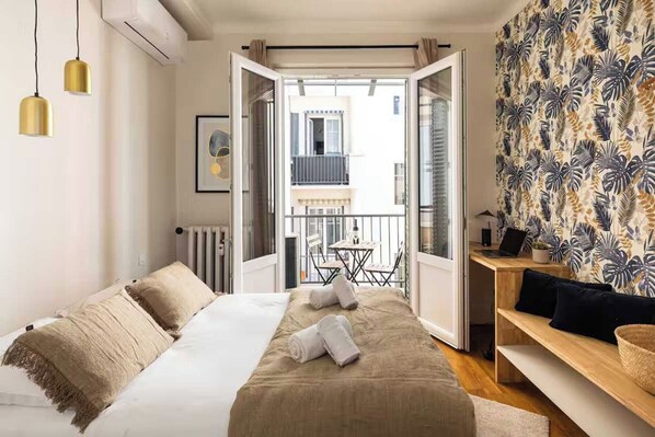 2 chambres, fer et planche à repasser, accès Internet