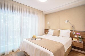 1 bedroom, iron/ironing board, free WiFi, wheelchair access - Stylish Paddington Studio | Walk to Cafés & Shops (Paddington)