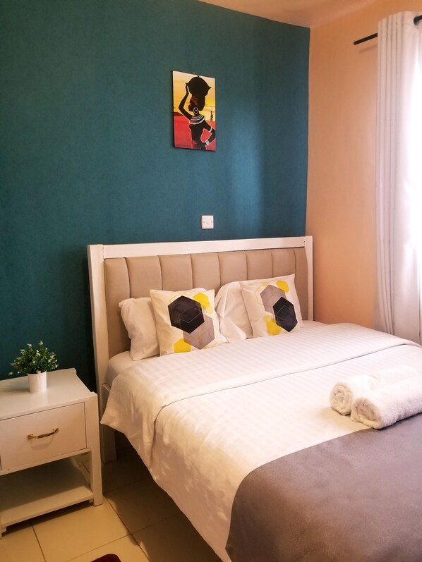 2 Schlafzimmer, BĂŒgeleisen/BĂŒgelbrett, WLAN, BettwĂ€sche