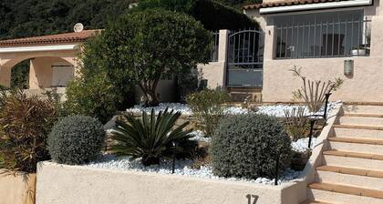 La Croix Valmer villa with sea view