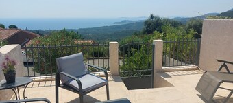 La Croix Valmer villa with sea view