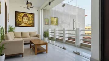 Khu tiếp khách ở sảnh