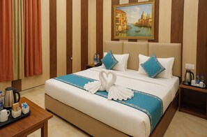 Hypo-allergenic bedding, in-room safe, desk, soundproofing