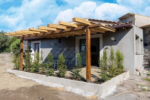 المنشأ�ة من الخارج