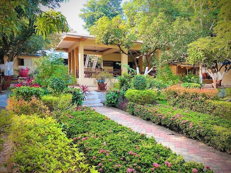 Extérieur. Pench Kulamama Safari Resort