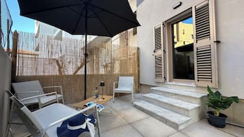Signature Apartment, Patio, Courtyard View | Terrace/patio