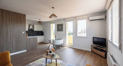 Apartment close to the beach with a view!