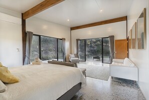 3 soverom, strykejern/-brett, wi-fi og sengetøy