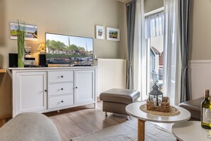Télévision, chaîne hi-fi
