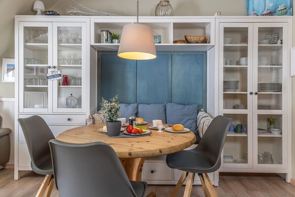 Imagen sin descripción, 1 de 16, botón